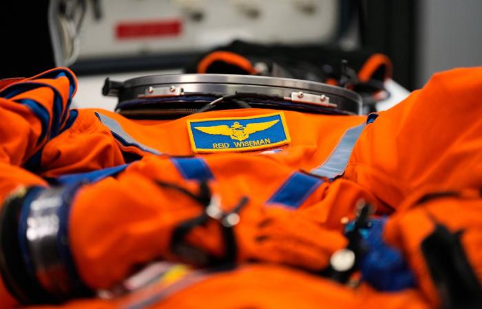 في
      المهمة
      للقمر...
      لماذا
      سيرتدي
      رواد
      فضاء
      «أرتميس
      2»
      اللون
      البرتقالي؟