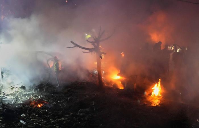 تحرك
      لبناني
      نحو
      تدخلات
      دولية
      تخرج
      مساعي
      وقف
      النار
      من
      الجمود