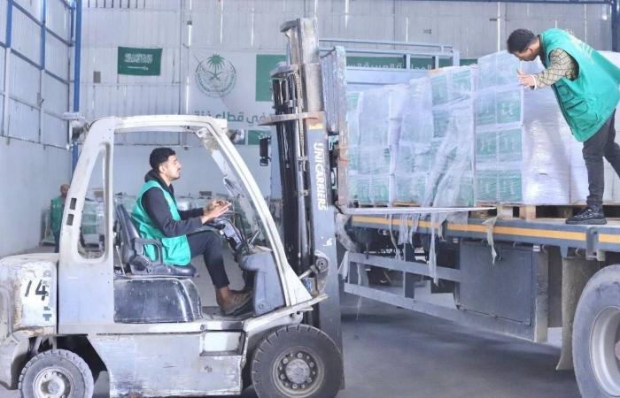 قافلة
      مساعدات
      سعودية
      جديدة
      تصل
      إلى
      غزة