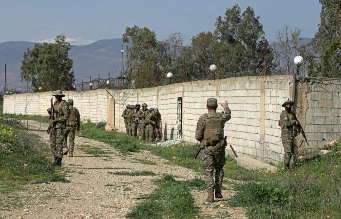 مدن
      ألمانية
      تتوقع
      السماح
      للعاملين
      السوريين
      المهرة
      بالبقاء
      في
      البلاد