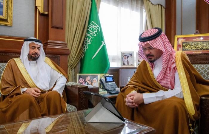 محمد
      بن
      زايد
      وترمب
      يبحثان
      تطورات
      المنطقة
      وتداعياتها
      على
      الأمن
      العالمي