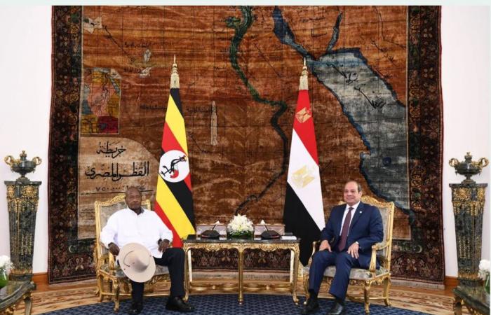 مصر:
      رفع
      الحد
      الأدنى
      للأجور