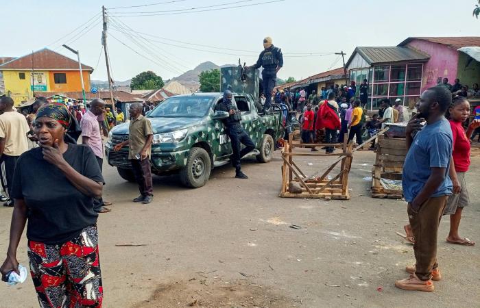 43
      قتيلاً
      في
      هجوم
      لمتمردين
      مرتبطين
      ﺑ«داعش»
      في
      الكونغو
      الديمقراطية