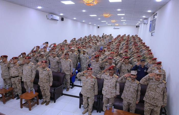 وزير
      الدفاع
      اليمني:
      التحولات
      الإقليمية
      لصالح
      اليمن...
      ولدينا
      غرفة
      عمليات
      عسكرية
      موحدة