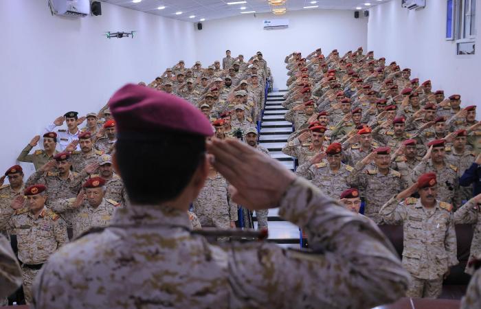 وزير
      الدفاع
      اليمني:
      التحولات
      الإقليمية
      لصالح
      اليمن...
      ولدينا
      غرفة
      عمليات
      عسكرية
      موحدة