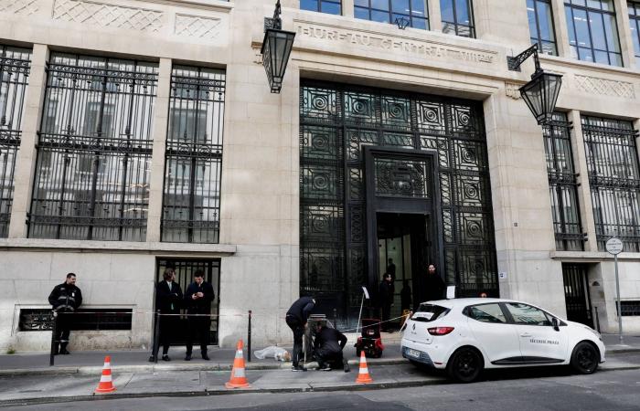 شاب
      يفجر
      عبوات
      ناسفة
      في
      قطار
      سريع
      في
      ألمانيا