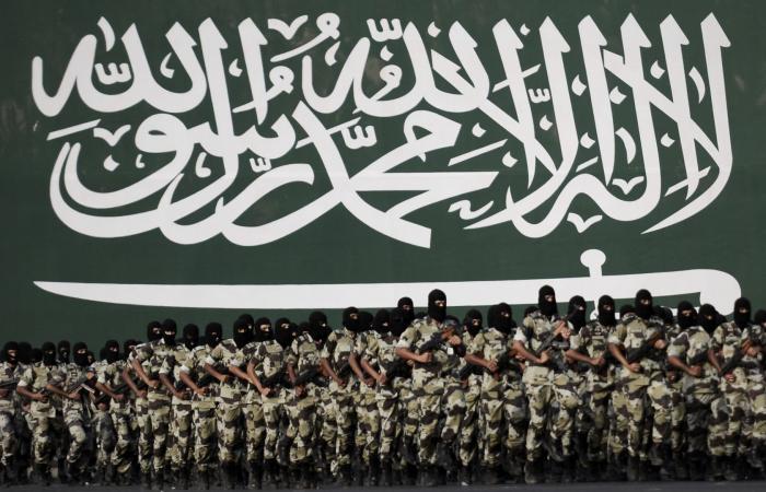 أمير سعودي يرد على منشور يتضمن تصريحًا لترامب بشأن "الدفاع عن النفس" في ظل حرب إيران