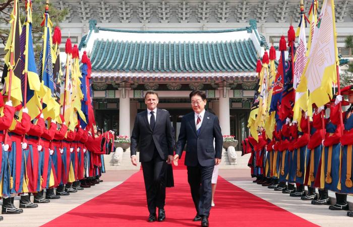 مجلس
      الأمن
      يصوّت
      على
      مشروع
      قرار
      «هرمز»
      وسط
      تباينات
      كبيرة