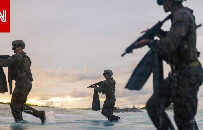 متابعة: البنتاغون ينشر صوراً لجنود مارينز يتدربون على هجوم برمائي