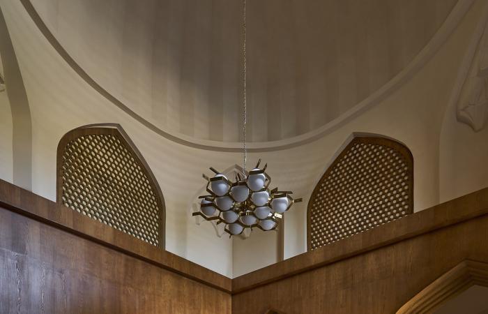 ندى دبس تعيد إحياء مسجد تاريخي عمره 251 عامًا كفضاء للحرف في أوزبكستان