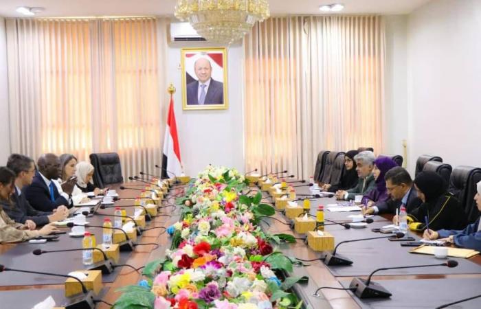 بيانات
      يمنية:
      ممارسات
      الحوثيين
      كبدت
      الاقتصاد
      خسائر
      فادحة