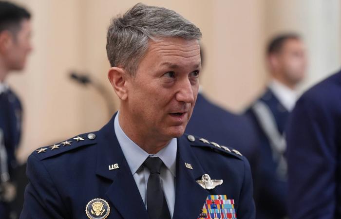 إصابة
      365
      جنديا
      أميركياً
      منذ
      بدء
      الحرب
      على
      إيران