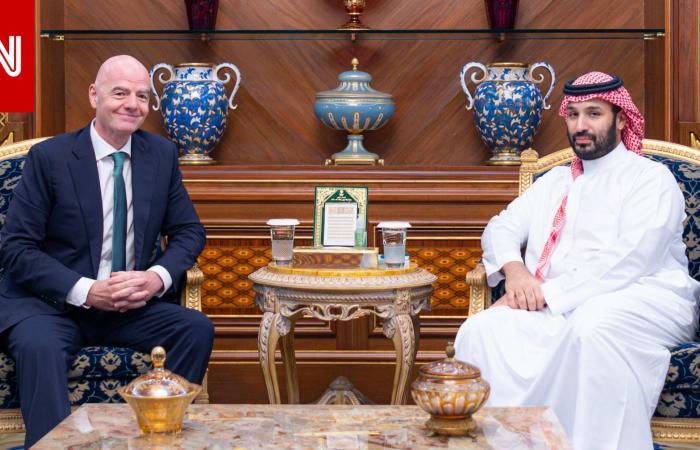 متابعة: لقاء جديد بين محمد بن سلمان ورئيس "فيفا".. وهذا ما دار بينهما
