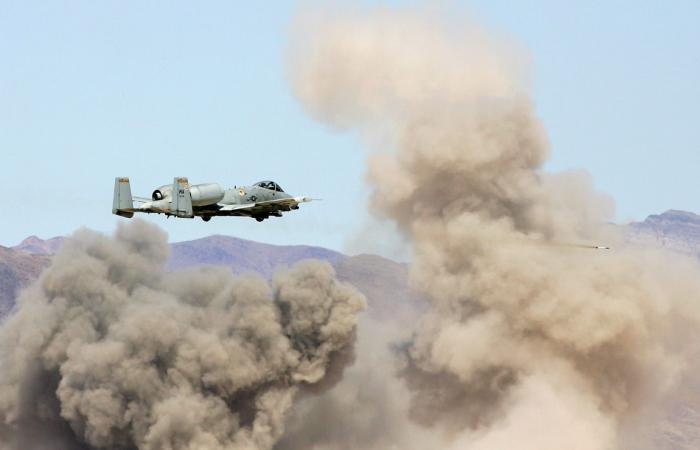 إيران تُسقط طائرة حربية أمريكية ثانية.. إليكم ما حدث