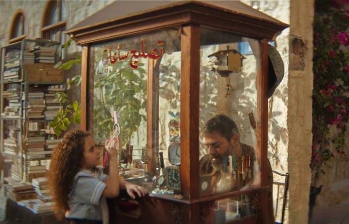 «قمرة
      السينمائي»
      يحتفي
      بالفلكلور
      في
      دورة
      «استثنائية»
      بسبب
      الحرب