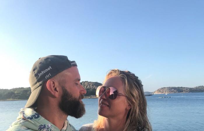 بين الصدفة والقدر.. قصة حب انتصرت على الفراق ومرور الزمن