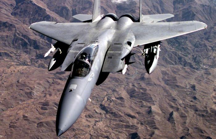 مدى تعقيد وخطورة إنقاذ عضو طاقم الطائرة الأمريكية من إيران.. محلل عسكري يعلق لـCNN