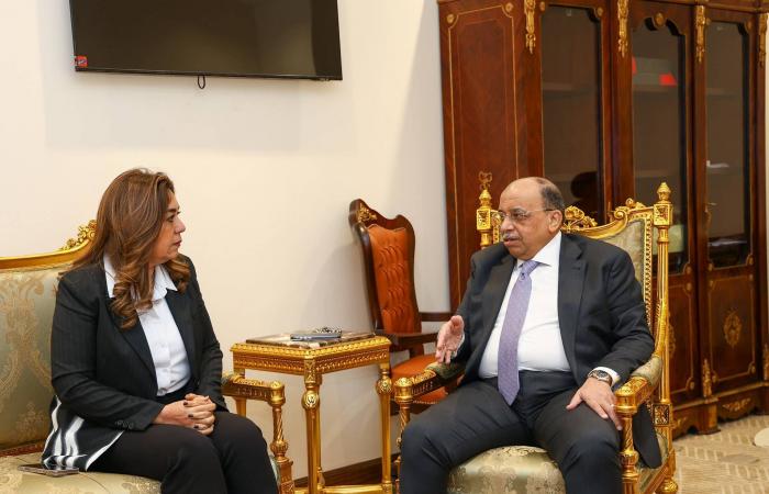 الجيش
      السوداني
      يعزز
      تعاونه
      عسكرياً
      مع
      سلطات
      غرب
      ليبيا