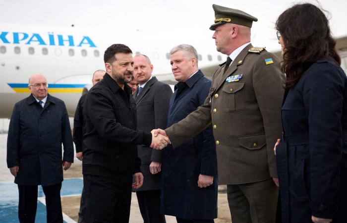 ترمب
      يلمّح
      في
      منشور
      غامض
      إلى
      تمديد
      المهلة
      لإيران
      حتى
      «الثلاثاء
      8
      مساء»