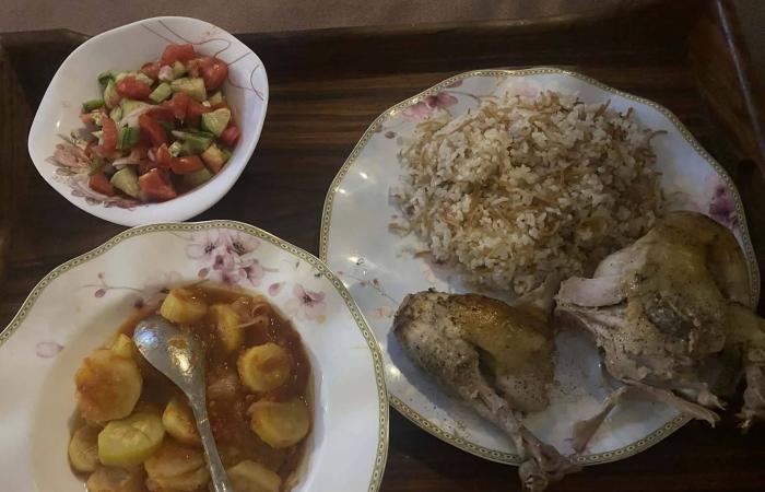 مصريون
      يغيّرون
      عادات
      راسخة
      في
      الطعام
      بفضل
      «الفضاء
      الإلكتروني»