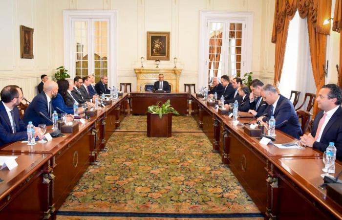 اتصالات
      مصرية
      لخفض
      التصعيد
      العسكري
      في
      المنطقة