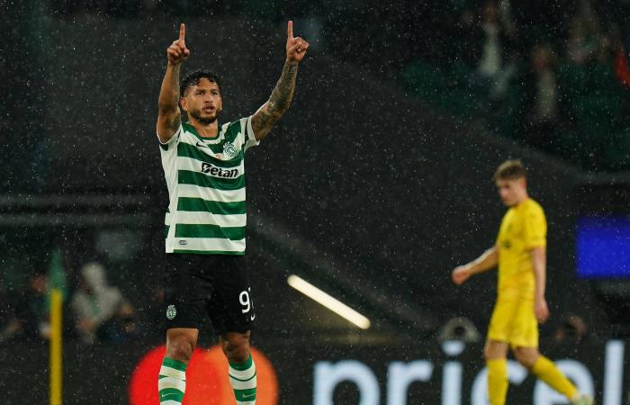 الهلال
      السوداني
      يضغط
      على
      «كاف»
      ببيان
      جديد