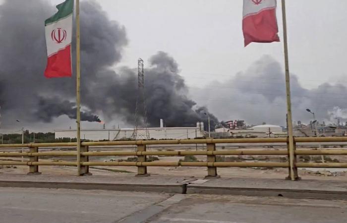 تكثيف
      استهداف
      إيران
      مع
      اقتراب
      نهاية
      المهلة