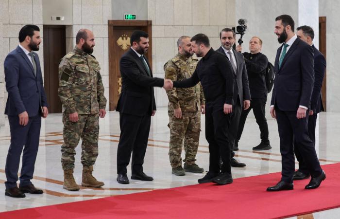 واشنطن
      تلجم
      خطة
      إسرائيل
      جرّ
      سوريا
      إلى
      لبنان