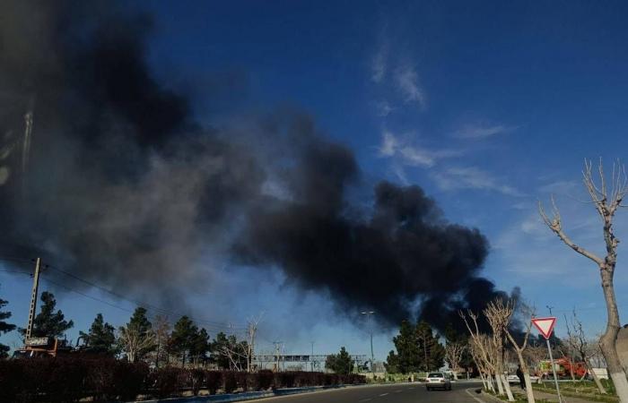 نتنياهو
      يريد
      استمرار
      الحرب...
      ولن
      يعارض
      إذا
      أوقفها
      ترمب