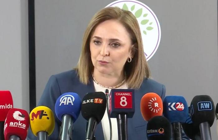 رئيس
      كوريا
      الجنوبية
      يأسف
      لإطلاق
      مسيرات
      باتجاه
      الشمال
      ويصفه
      بالعمل
      «المتهور»