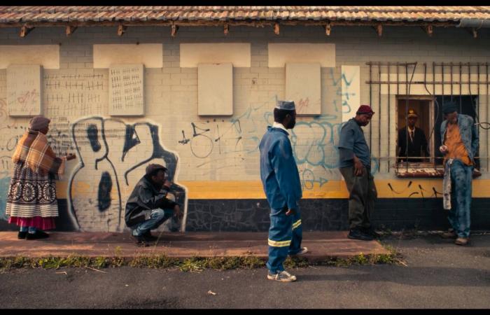 مايكل
      جيمس:
      «قضاء
      الرب»
      تجاوز
      القيود
      الإنتاجية
      بحلول
      بصرية
      جريئة