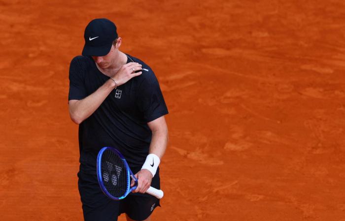 «دورة
      مونت
      كارلو»:
      مفاجآت
      بالجملة...
      تسيتسيباس
      وألتماير
      وشابوفالوف
      خارج
      المنافسات