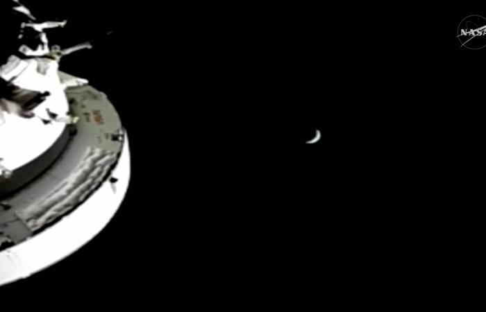 40
      دقيقة
      من
      الصمت…
      لماذا
      تفقد
      «ناسا»
      الاتصال
      مع
      روادها
      خلف
      القمر؟