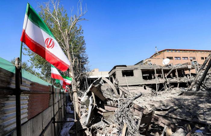 مهلة
      ترمب
      لإيران...
      حافة
      هاوية
      أم
      جولة
      حرب
      أقسى؟