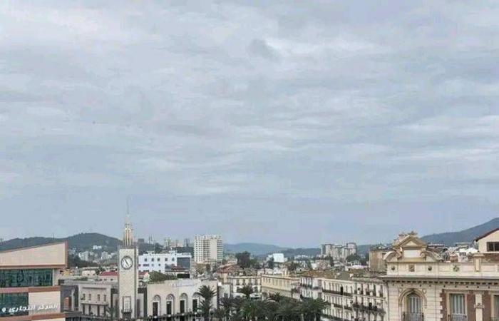 استنفار
      أمني
      وشعبي
      في
      الجزائر
      قبيل
      الزيارة
      التاريخية
      لرئيس
      الفاتيكان