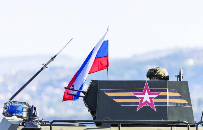 خبير
      عسكري
      لـ«الشرق
      الأوسط»:
      زيلينسكي
      عرض
      شراء
      الفوسفات
      السوري
      مقابل
      القمح
      والمسيّرات