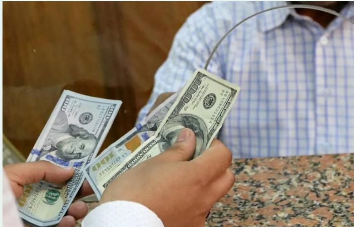 «برنت
      المؤرخ»
      يكسر
      حاجز
      144
      دولاراً
      في
      مستوى
      تاريخي