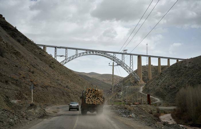 5
      سيناريوهات
      لعملية
      إنزال
      جوي
      محتملة
      داخل
      الأراضي
      الإيرانية