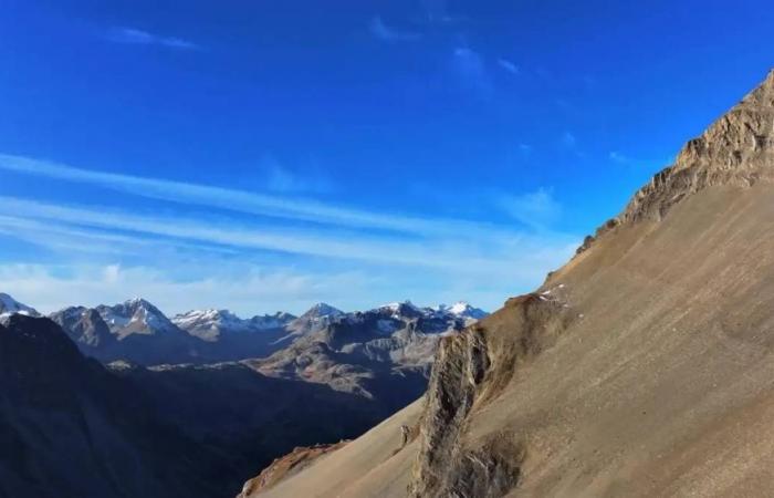 لماذا السماء زرقاء؟