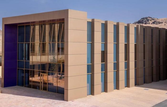 العلا
      ضمن
      القائمة
      النهائية
      لجوائز
      الإنتاج
      العالمية
      2026