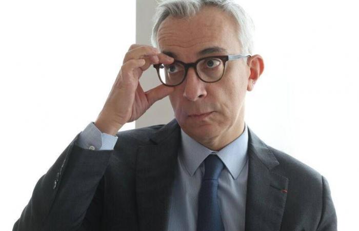 المغرب:
      حكم
      جديد
      بالسجن
      خمسة
      أعوام
      على
      وزير
      سابق