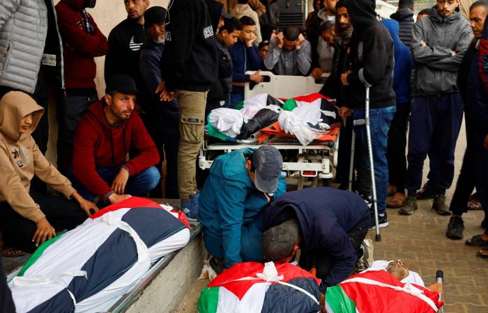 هل
      تعوِّل
      «حماس»
      على
      مفاوضات
      إيران
      لحل
      أزمة
      «نزع
      السلاح»؟