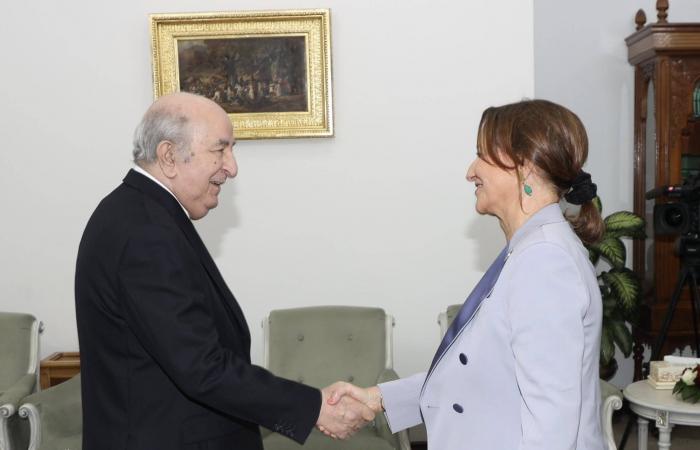 منظمات
      دولية
      تطالب
      البابا
      بإثارة
      قضايا
      حقوق
      الإنسان
      في
      الجزائر