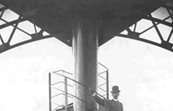 قطعة من برج إيفل في فرنسا معروضة للبيع الآن..كم يبلغ ثمنها؟