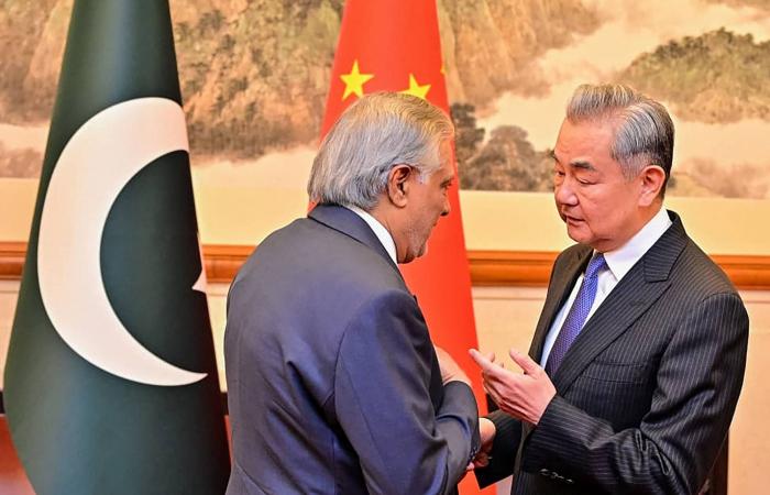 بوتين
      يعلن
      وقف
      النار
      في
      عيد
      القيامة
      ويتوقع
      المثل
      من
      أوكرانيا