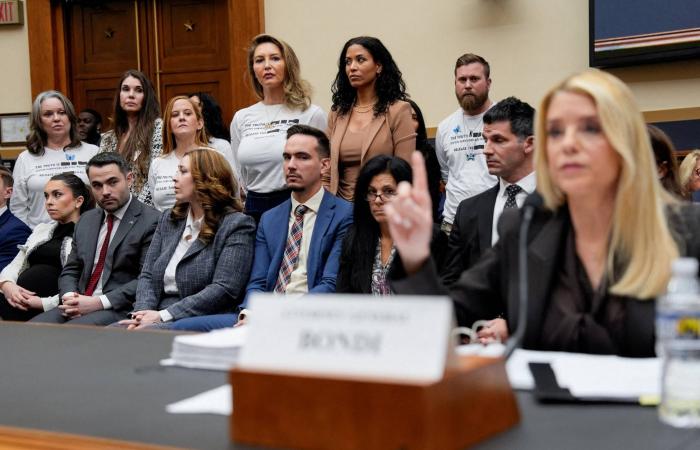 قضية
      إبستين
      تلاحق
      وزيرة
      العدل
      الأميركية
      رغم
      إقالتها