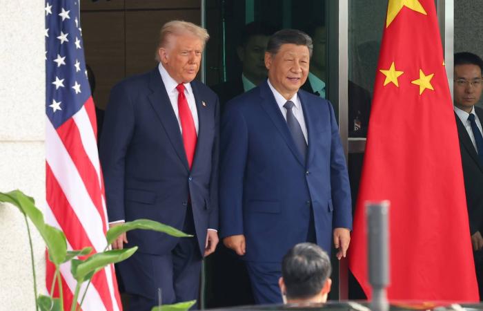 مسؤول:
      ترمب
      يدرس
      سحب
      بعض
      القوات
      الأميركية
      من
      أوروبا