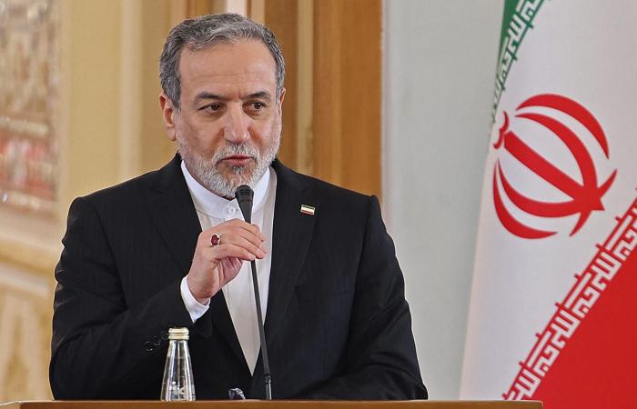 "تصرف أحمق ولكننا مستعدون".. وزير خارجية إيران يعلق على موقف أمريكا المحتمل بلبنان
