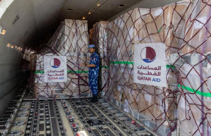 وصول الرحلة الأولى من الجسر الجوي القطري لإغاثة المتضررين في لبنان