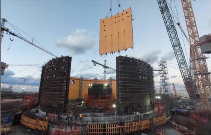 مصر
      وروسيا
      لتسريع
      العمل
      في
      «الضبعة
      النووية»